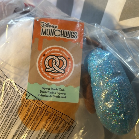 Donald Duck Popcorn Disney Munchlings Plush-90th Anniversary-Medium 12'' (NWT) - Picture 8 of 8